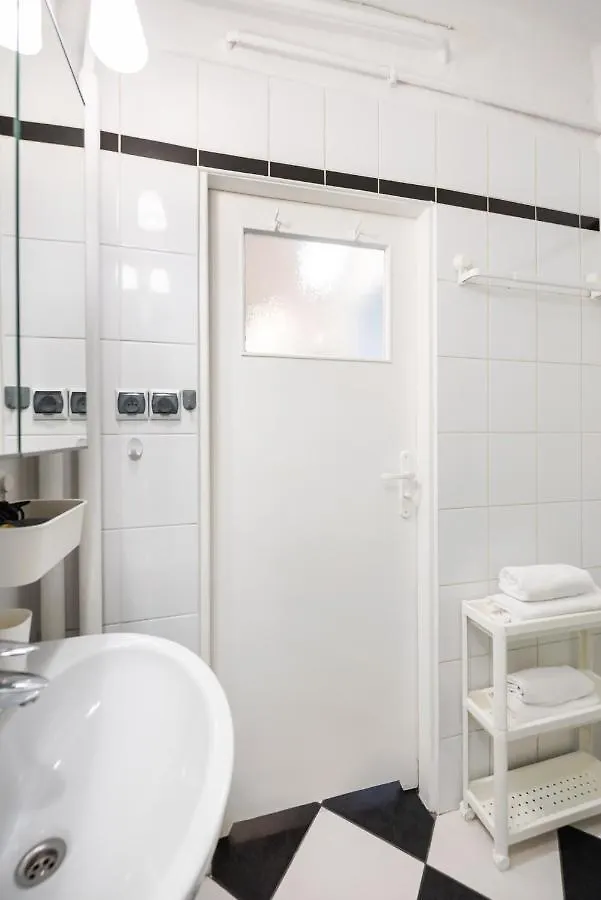 Superior Metro Centrum Apartment Warsaw 0*,